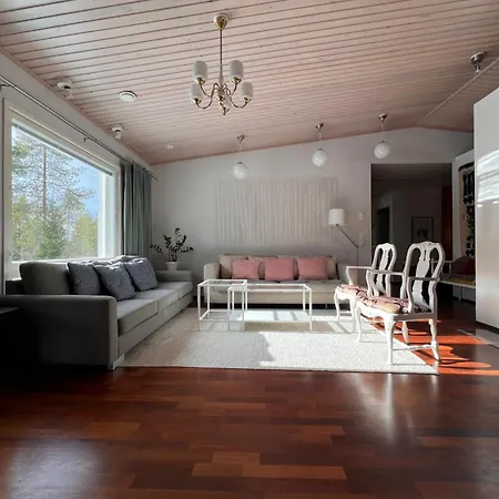 Nordic Villa With Private Sledding Hill And Fire Pit Rovaniemi Extérieur photo